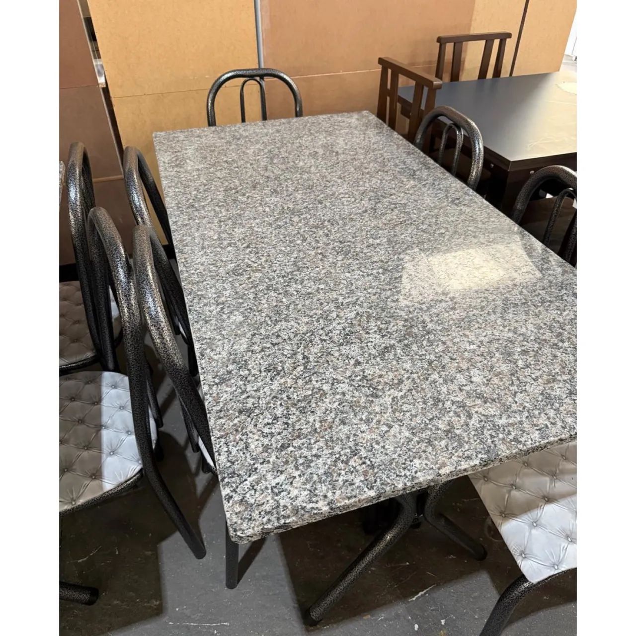 Mesa com 6 cadeiras - entrego hoje 