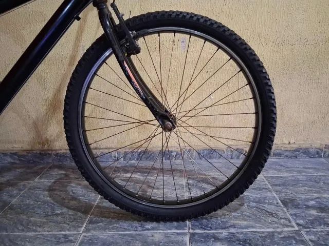 Bicicleta Aro 24  - Preta. - Foto 4