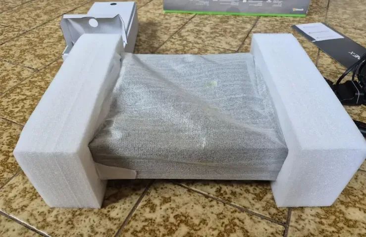 Xbox One X 1TB - Ótimo Estado - Foto 4