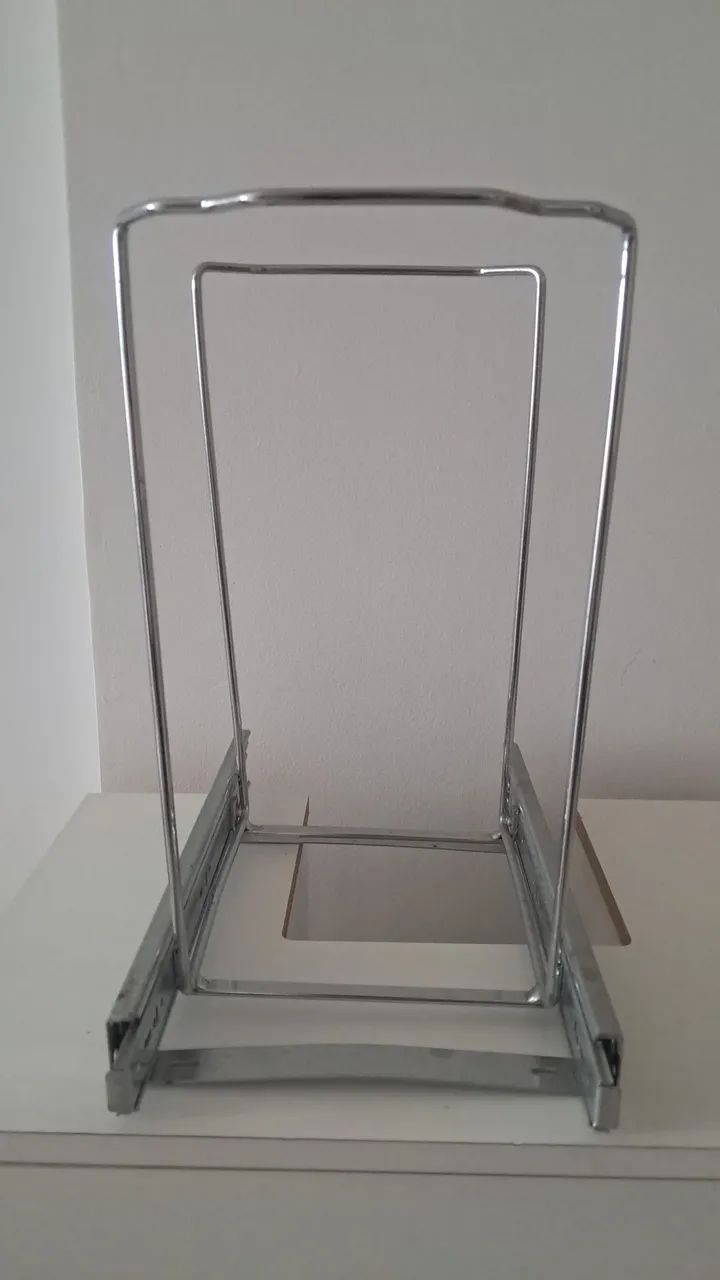 Vendo suporte de lixeira de inox para móvel planejado.  - Foto 2