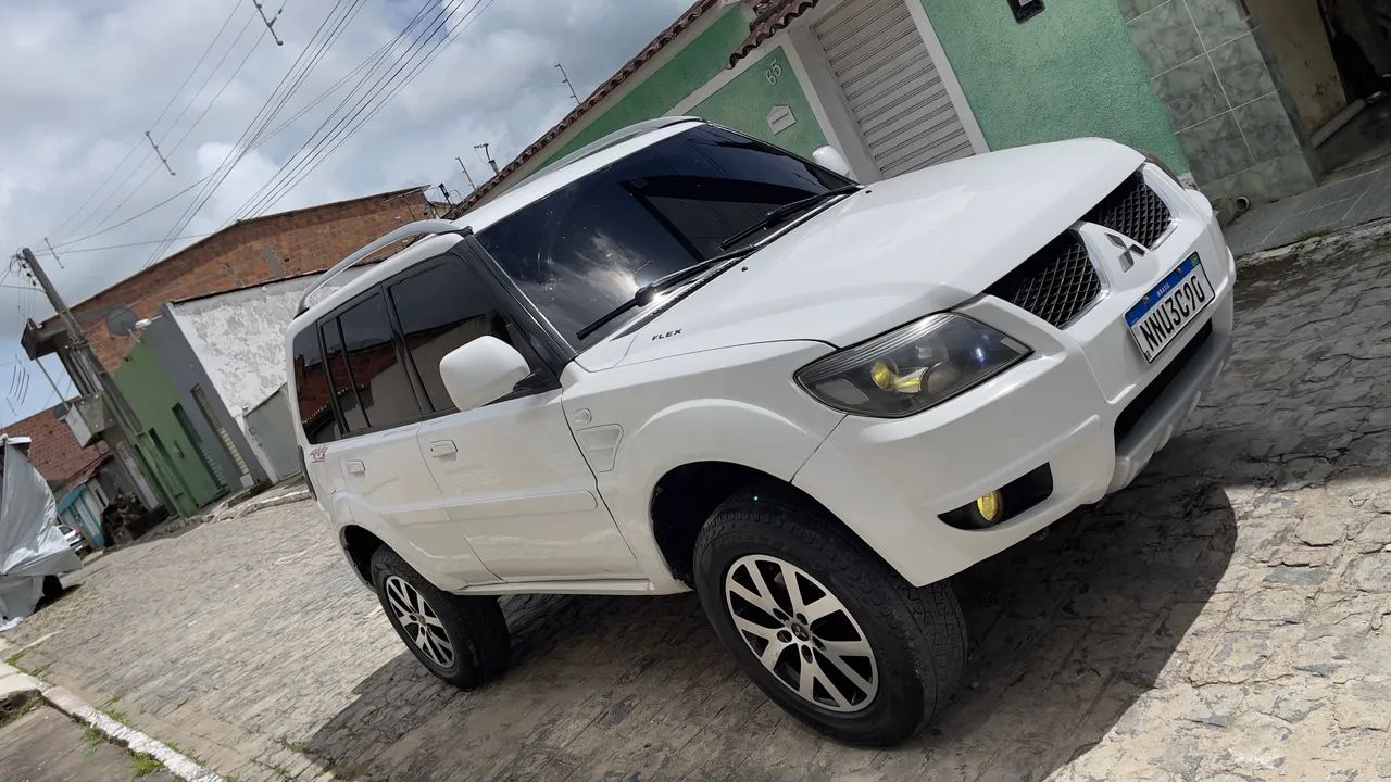 Mitsubishi Pajero Pajero TR4 2.0/ 2.0 Flex 16V 4x4 Mec. 2010
