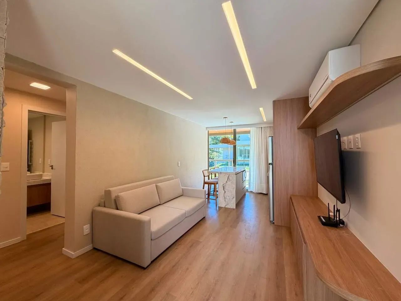 Exclusividade e Sofisticação em Meio à Natureza com Varanda com Spa