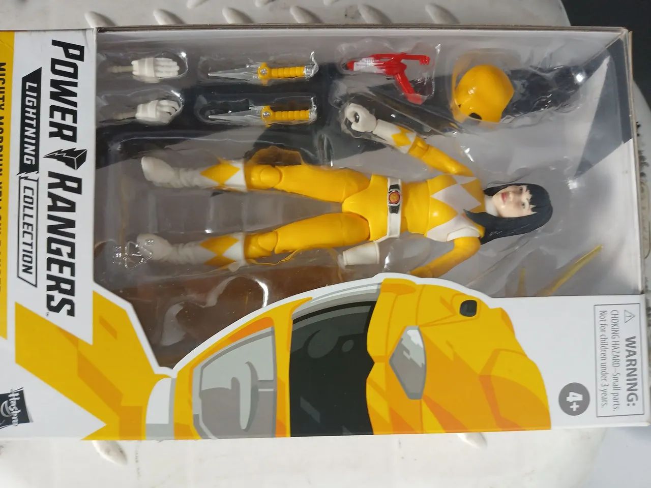 Boneco power ranger amarela