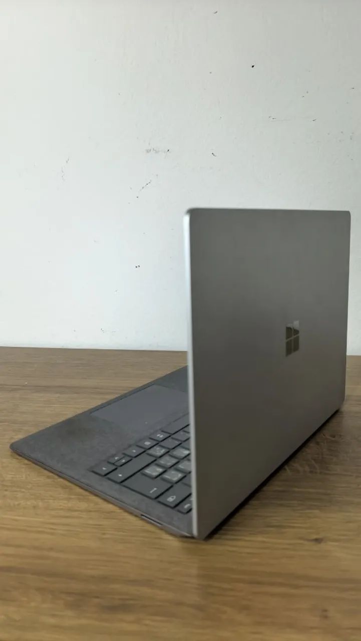 Microsoft Surface Laptop 5 com i5-12ª DDR5 e 512gb SSD tela touch