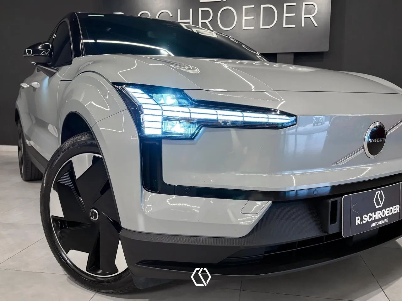 Volvo EX30 E60 Plus (elétrico) 2024 - Foto 5