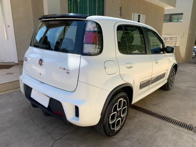 Fiat Uno Sporting 1.4 EVO Fire Flex 8V 4P 2016 - Foto 4