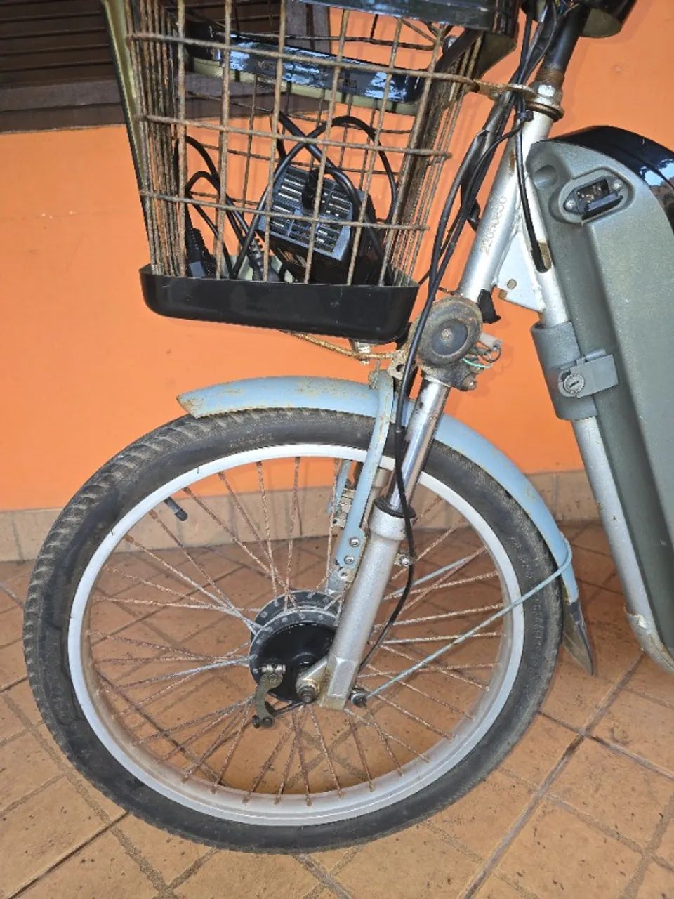 Bicicleta Elétrica Veloster - BATERIA NOVA - Foto 5