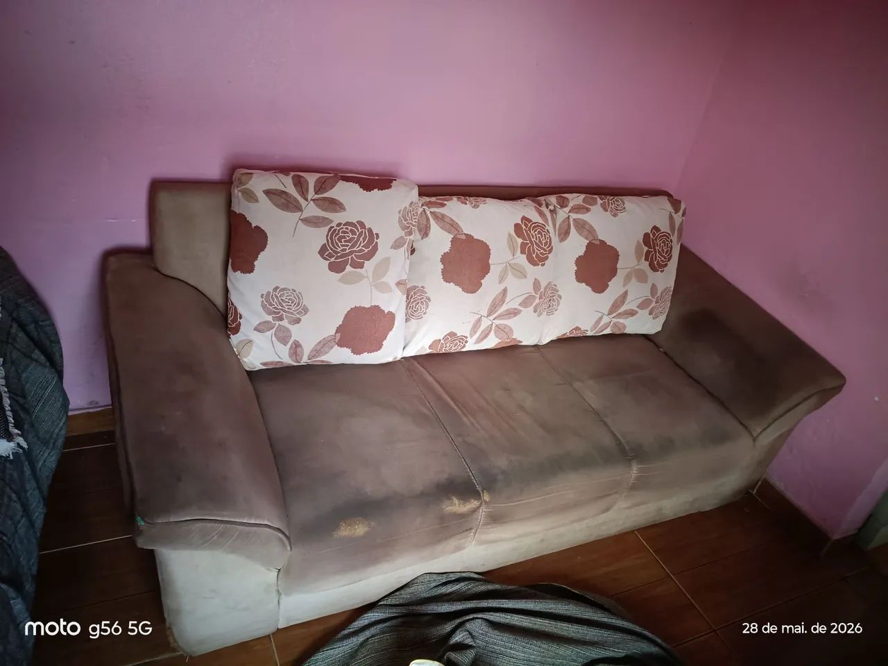 Vendo sofá 2 e 3 lugares 