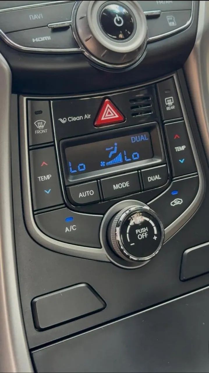 Hyundai Elantra GLS 2.0 16V Flex Aut. 2015 - Foto 2