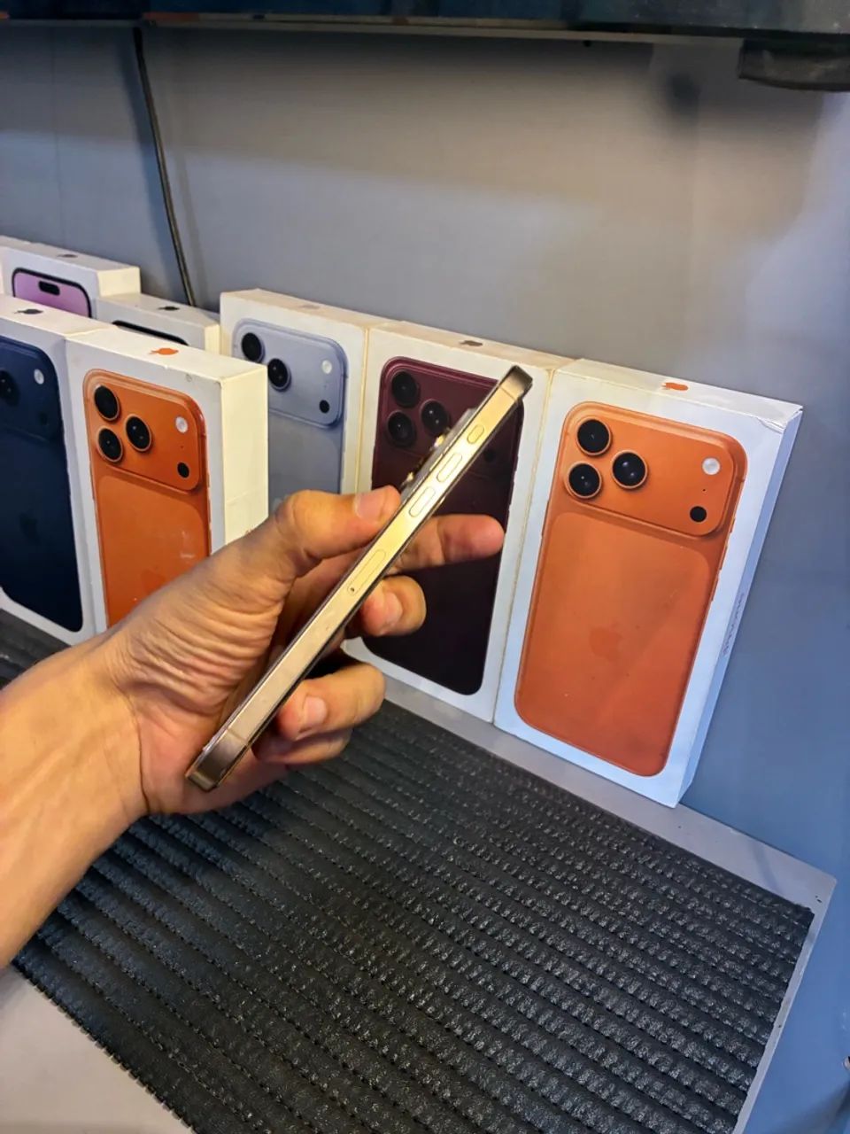 iPhone 16 Pro Max - 256GB  - Foto 2