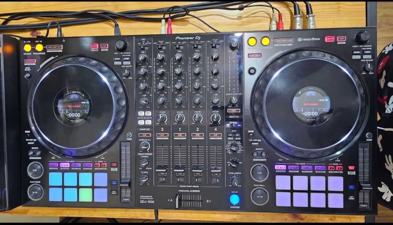 Ddj 1000 impecável com case