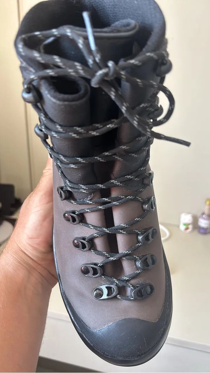 Vende bota vento titan número 40 trilha
