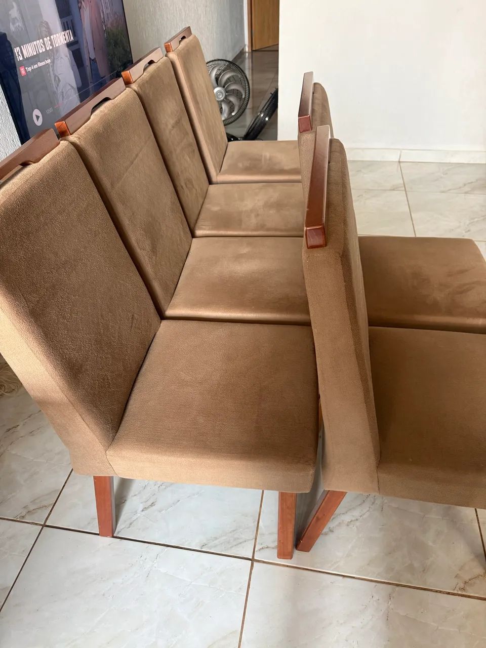 Mesa com 6 cadeiras ( entrega grátis) - Foto 5