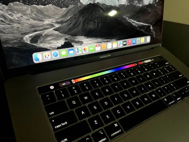 MacBook Pro 15" 2019 Core i9 - Foto 3