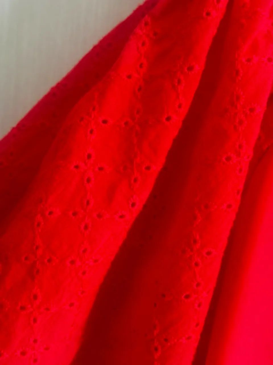 Cropped vermelho com mangas bufantes - Foto 4