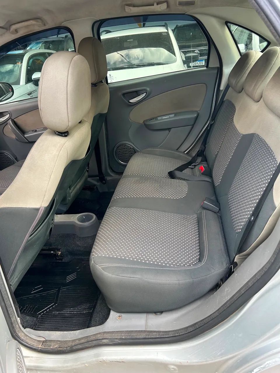 Fiat Grand Siena Essence 1.6 Flex 16V 2014 - Foto 5