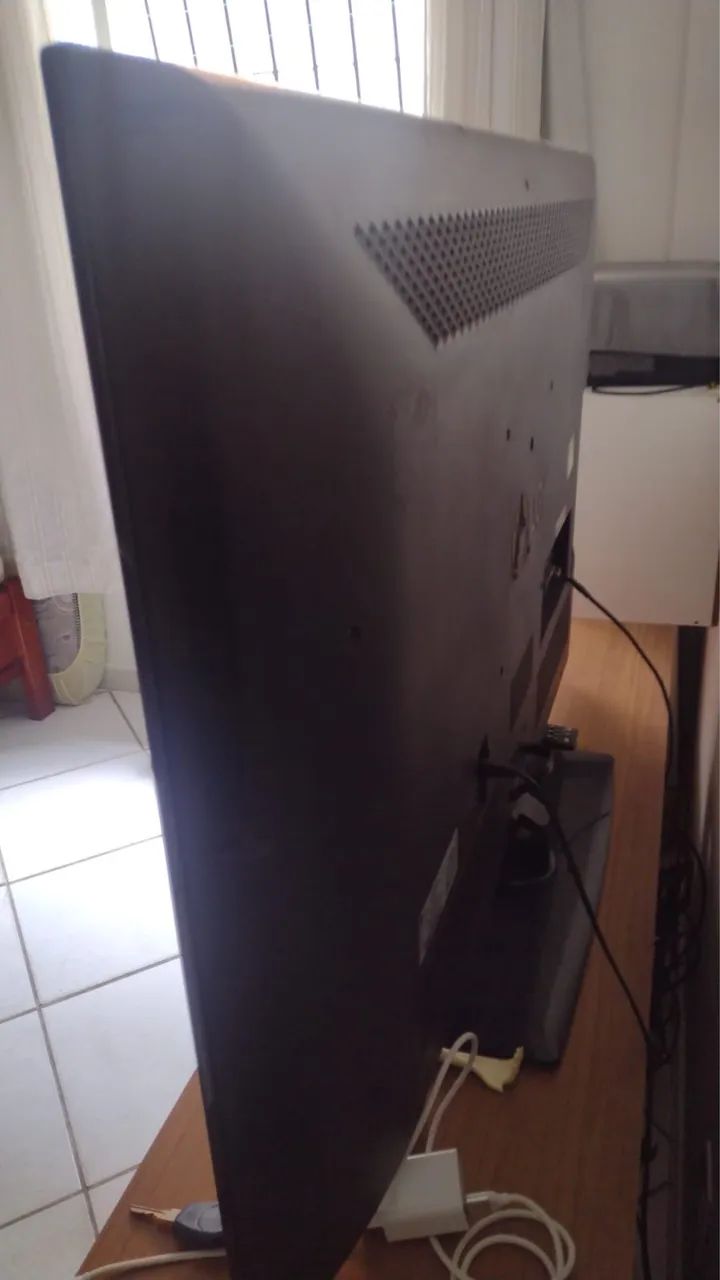 Tv 46 polegadas funcionando