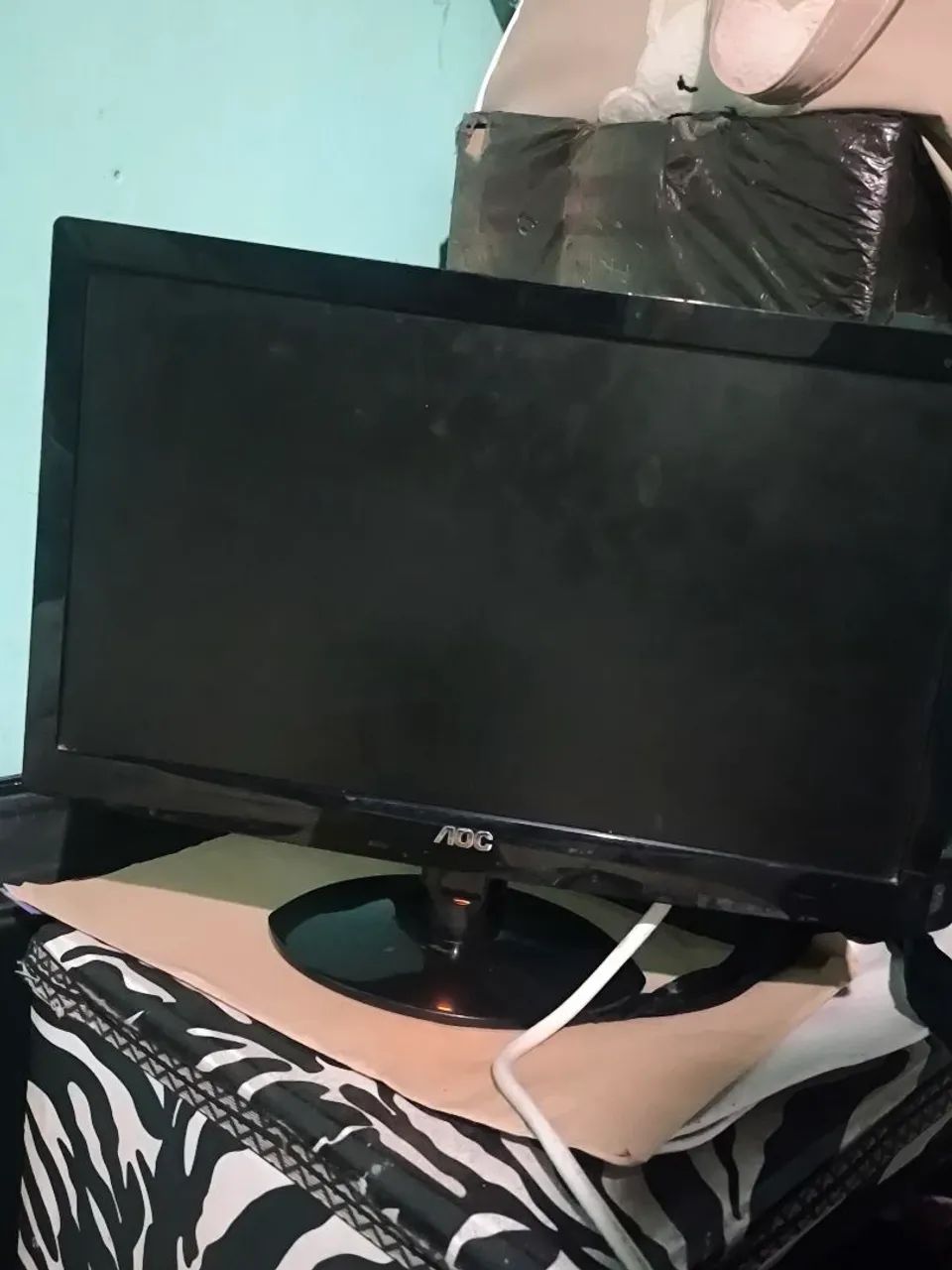 Monitor AOC