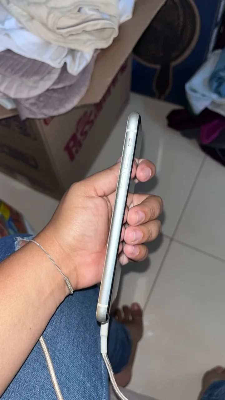 ? iPhone 11 64GB - R$ 700 - Foto 4