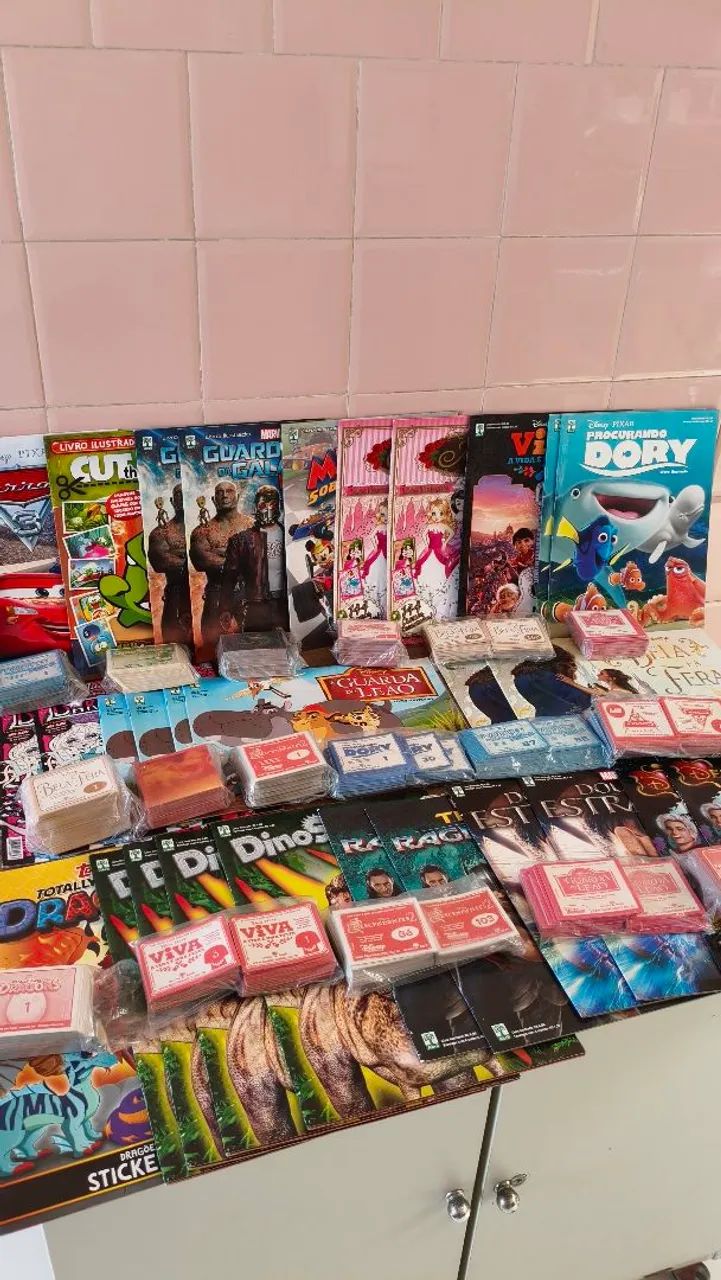 29 Álbuns completos com figurinhas pra Colar ( Veja descrição) - Foto 4