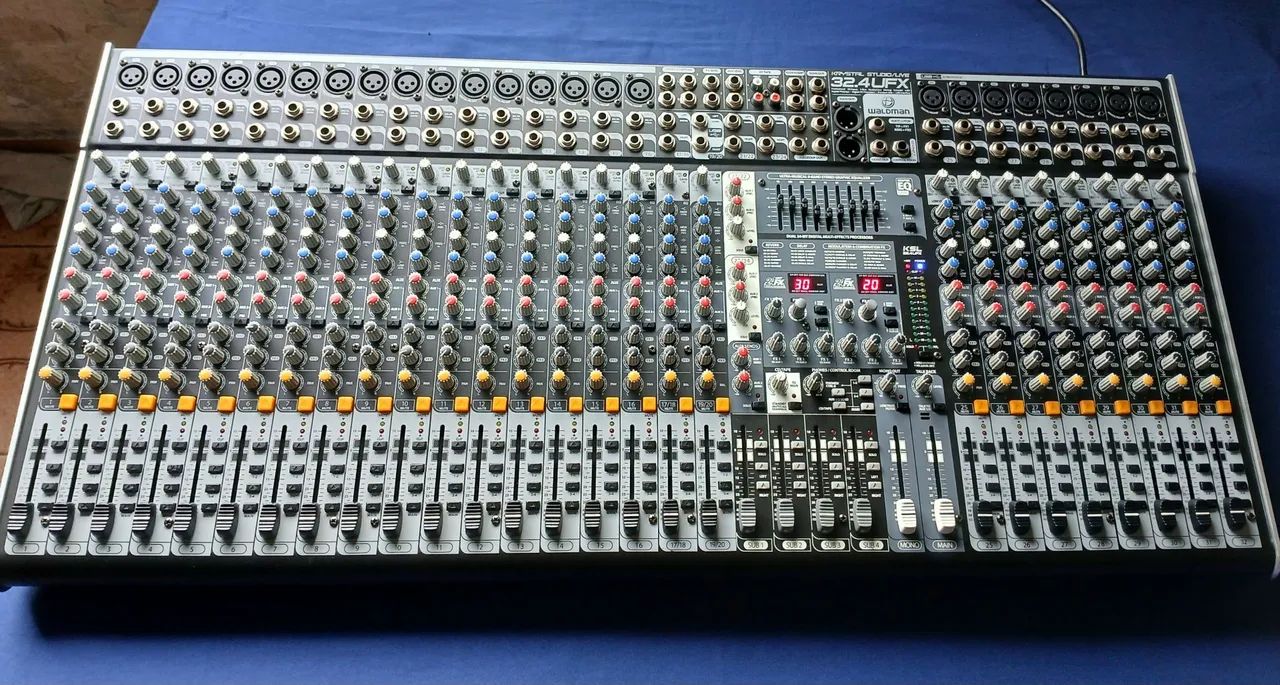 Mesa De Som Waldman Krystal Studio/live 32.4