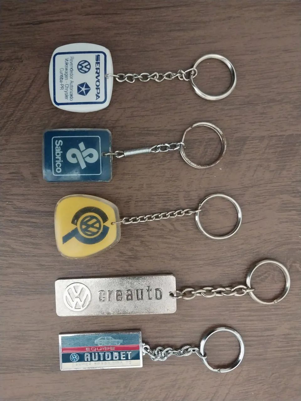 Lote de chaveiros Dodge e Volkswagen antigos 