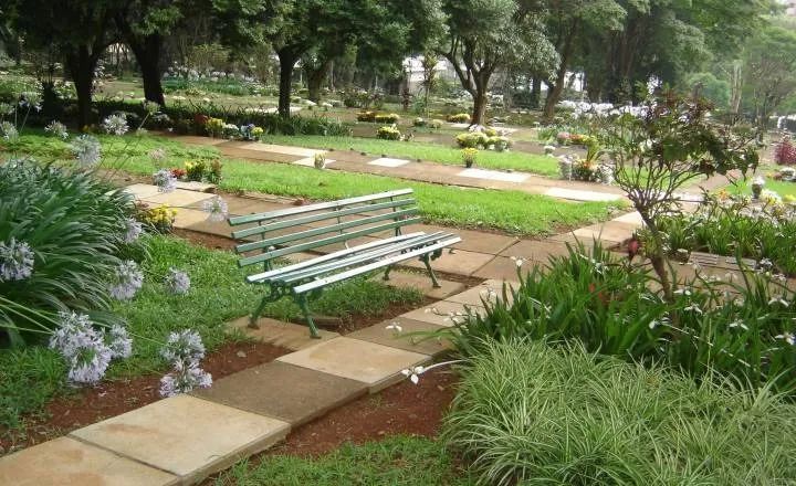 Jazigo com 5 gavetas no Cemitério da Paz em SP. 
