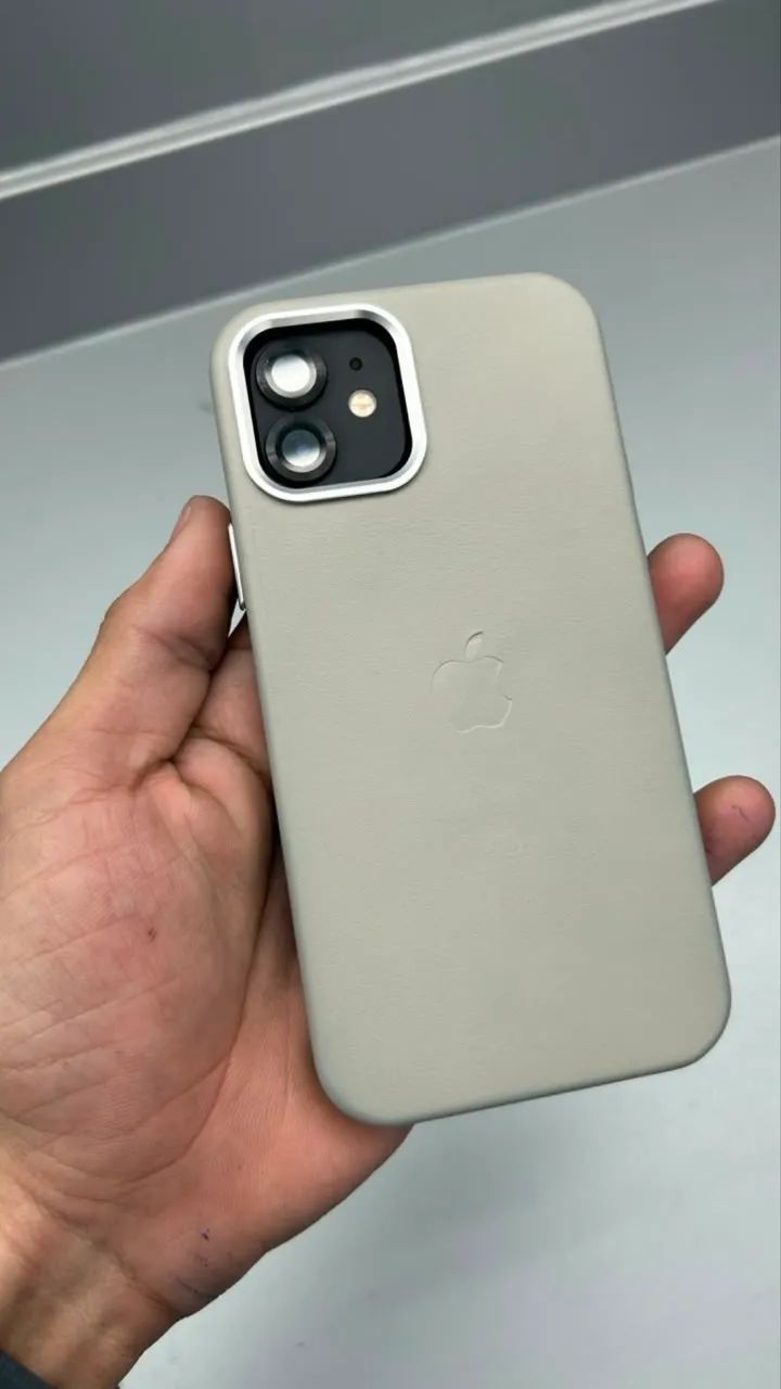 iPhone 12