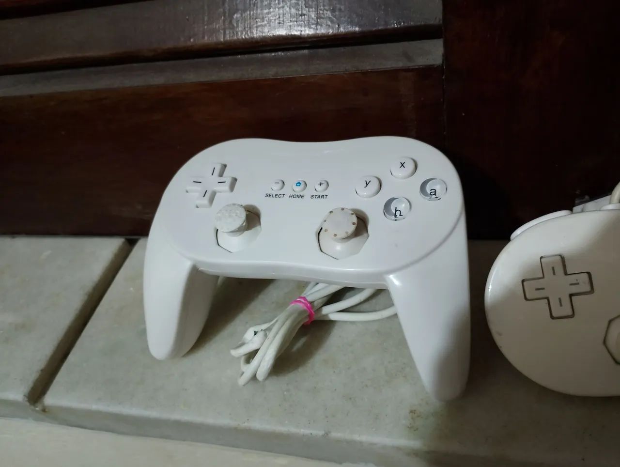 03 controle clássico Nintendo Wii  - Foto 3