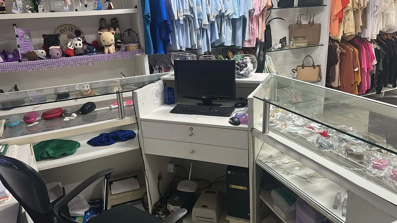 Balcão para loja em perfeito estado  - Foto 2