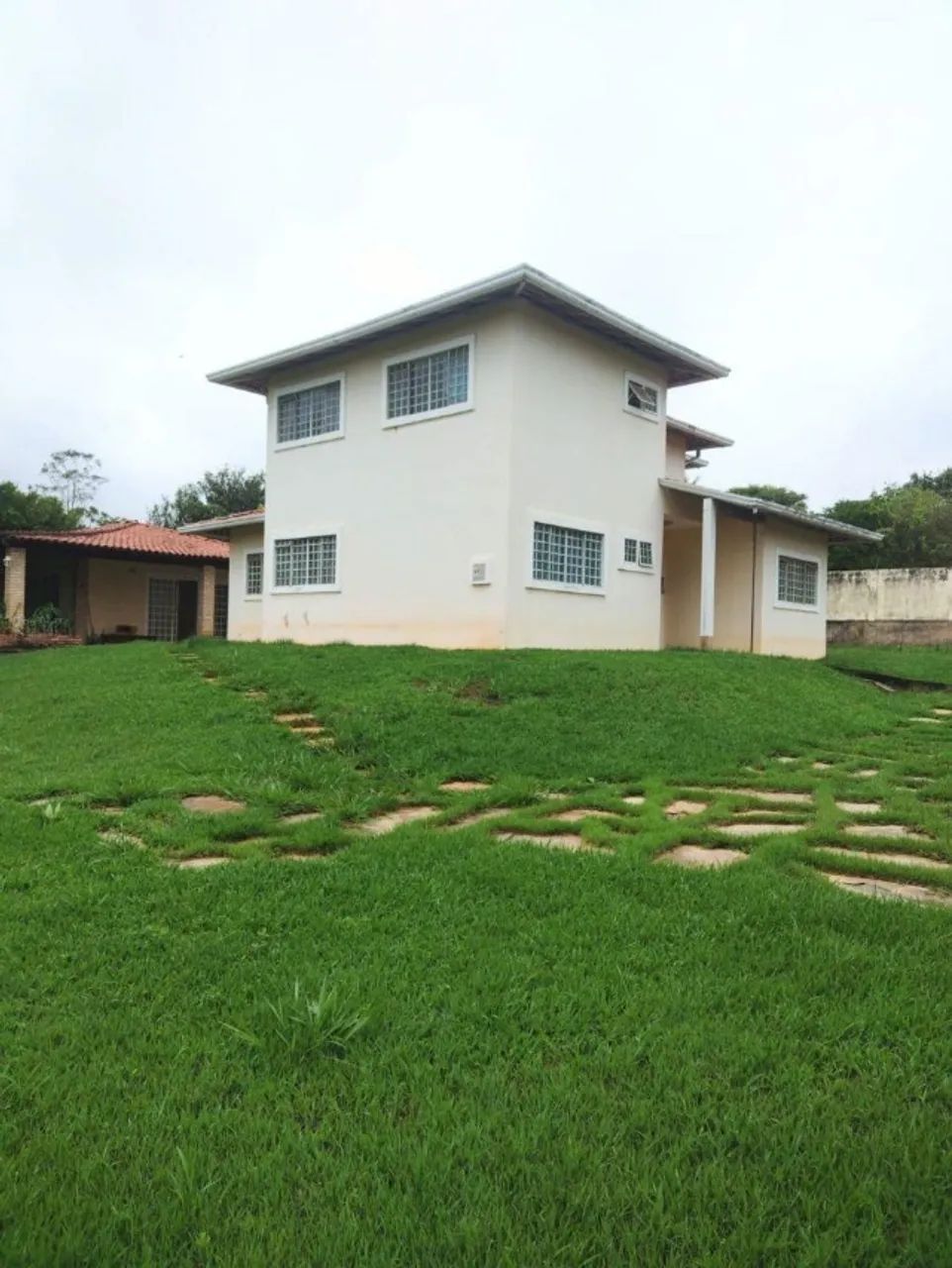 EXCELENTE CASA NO PARK WAY