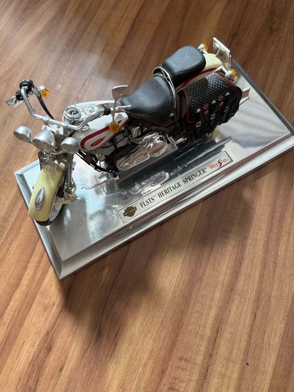 miniatura da Harley-Davidson FLSTS Heritage Springer maisto + BMW