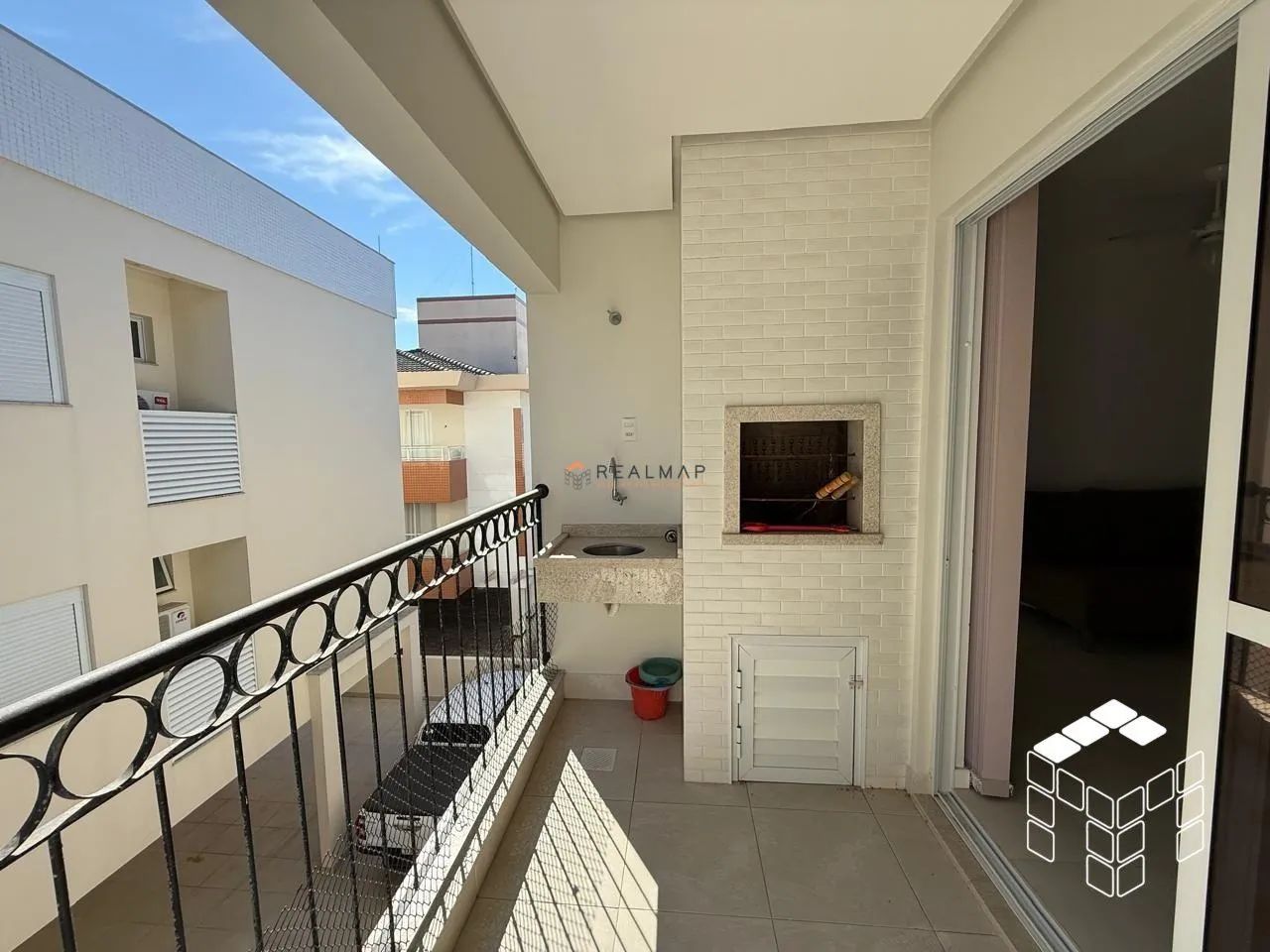 Apartamento 2 dormitórios (sendo 02 suítes), Palmas - Governador Celso Ramos/SC REF: 19555