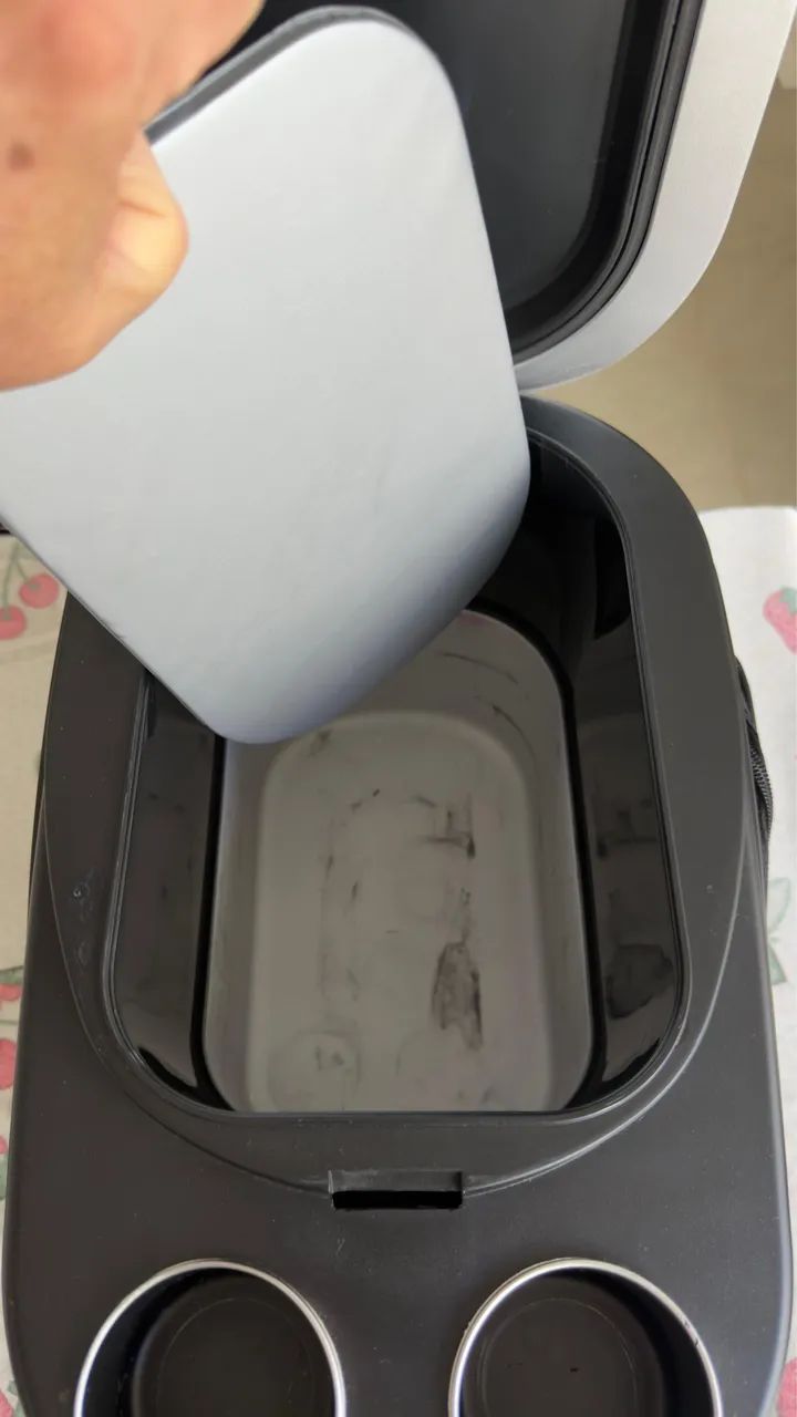 MINI GELADEIRA BLACK &DECKER - (esfria e esquenta) - - Foto 2