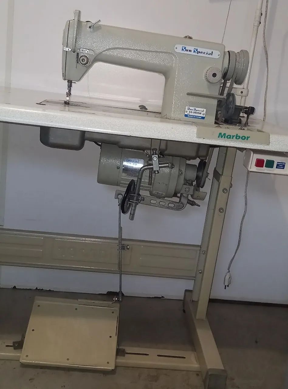 Maquina de costura reta  - Foto 2