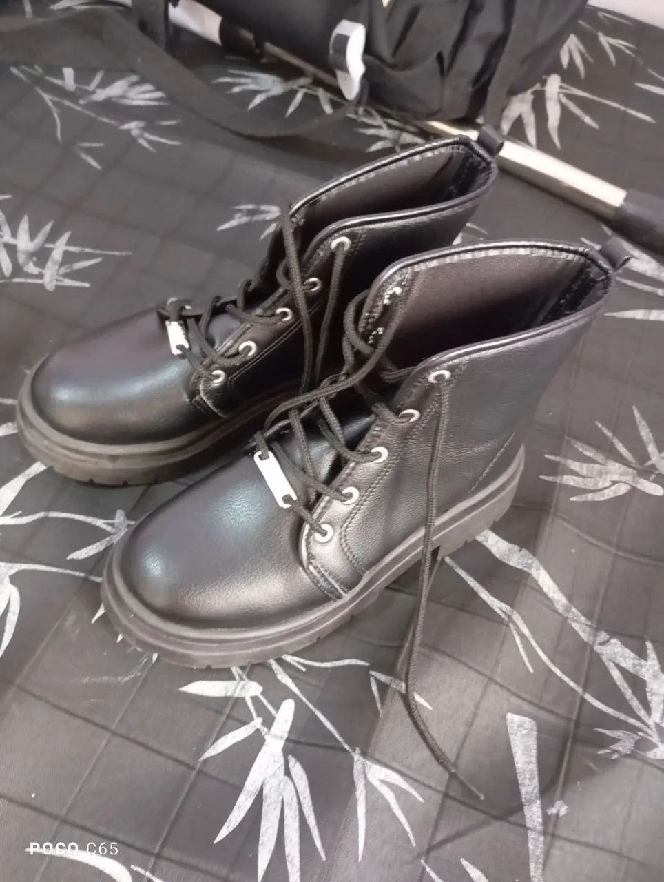 Bota infantil em ótimo estado 