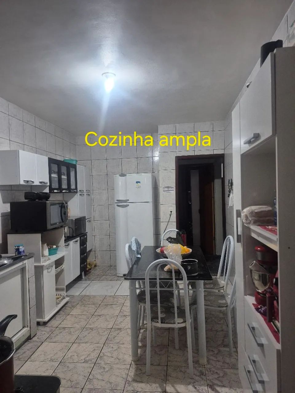 Excelente oportunidade! Casa com amplo terreno e duas casas de fundo.  - Foto 4
