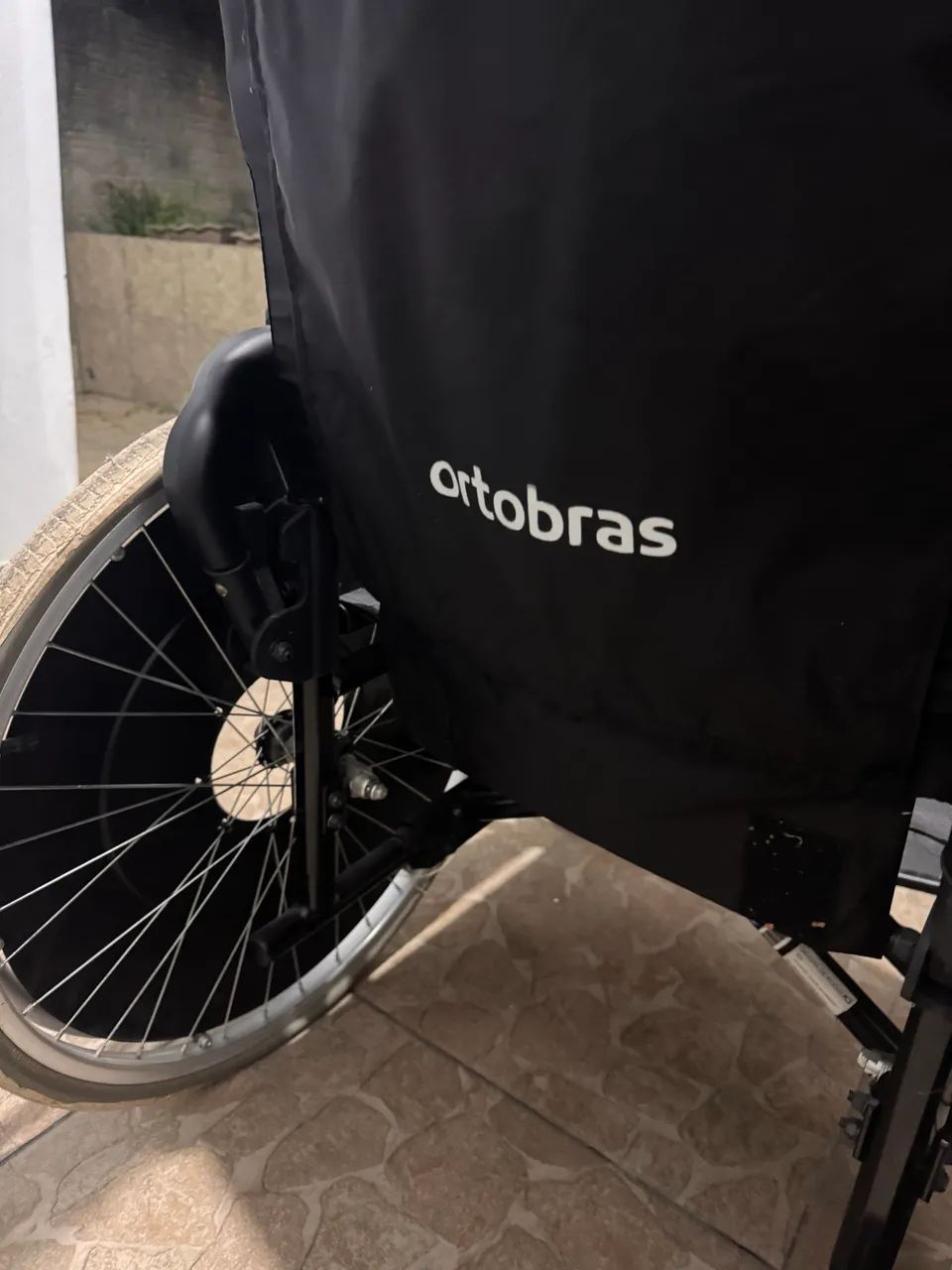 Cadeira de Rodas Manual Ortobras AVD Alumínio Pés Eleváveis