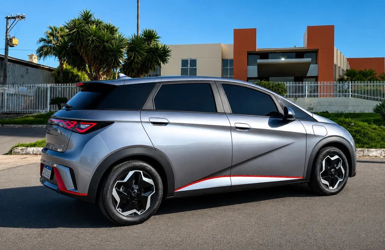 BYD Dolphin EV (Elétrico) 2026