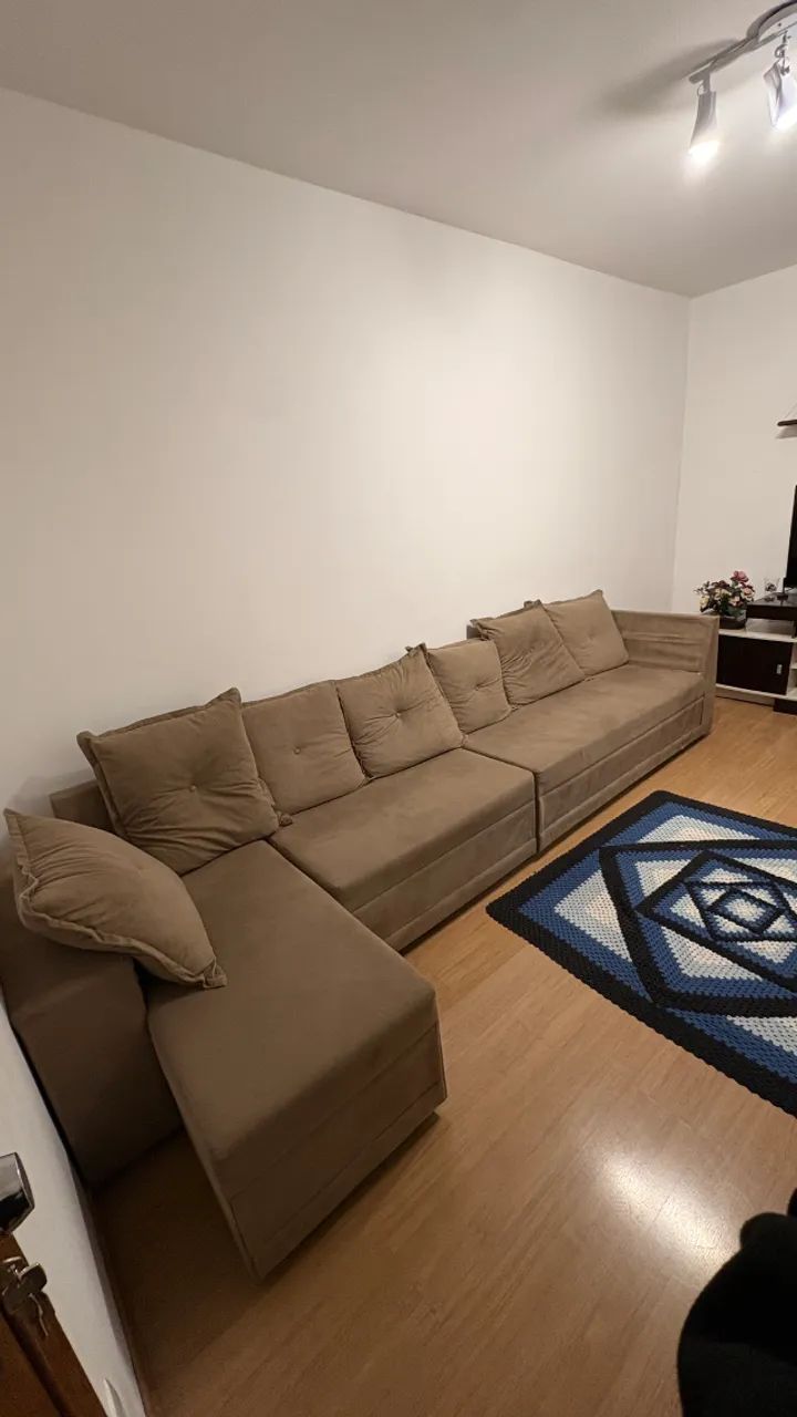Sofá grande em L bege com chaise + almofadas  - Foto 4