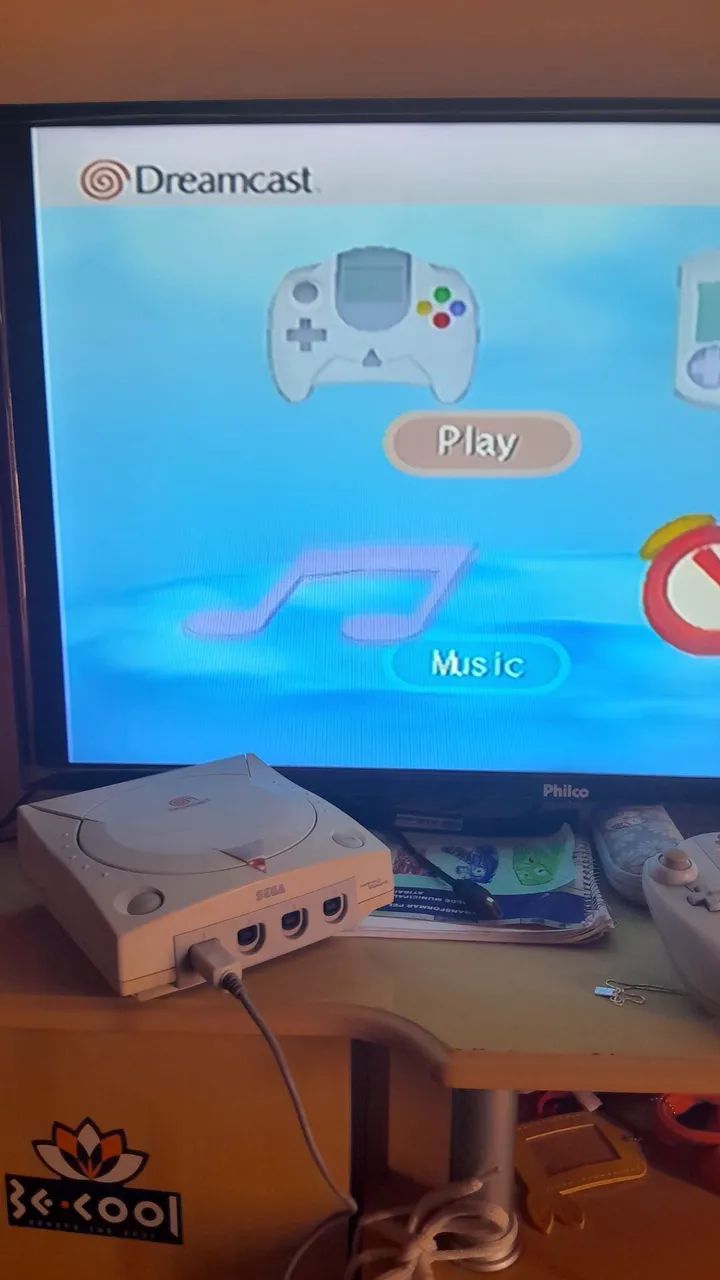 Sega dreamcast original com 2 controles  - Foto 3