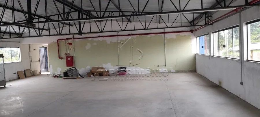 SALÃO ASSOBRADADAO COM 200M² - ARAÇOIABA DA SERRA