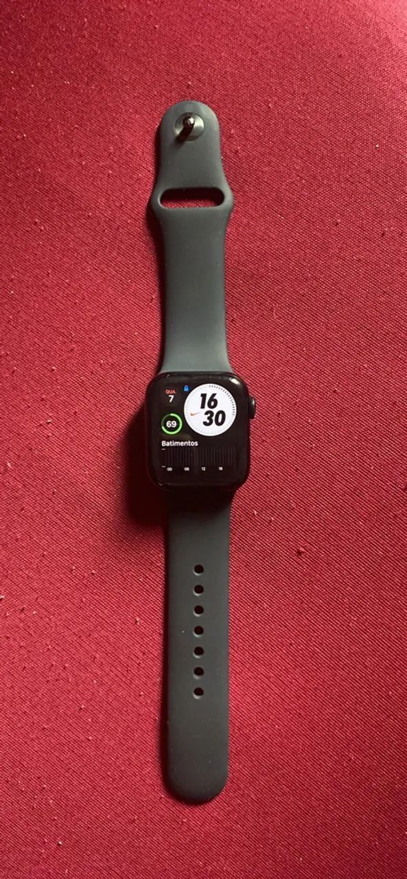Apple Watch SE (GPS) (2ª Geração)