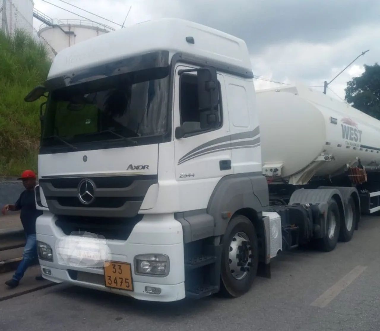 MB AXOR 2544 6X2<br>2019/2019<br>TETO ALTO<br>AUTOMÁTICO - Foto 10