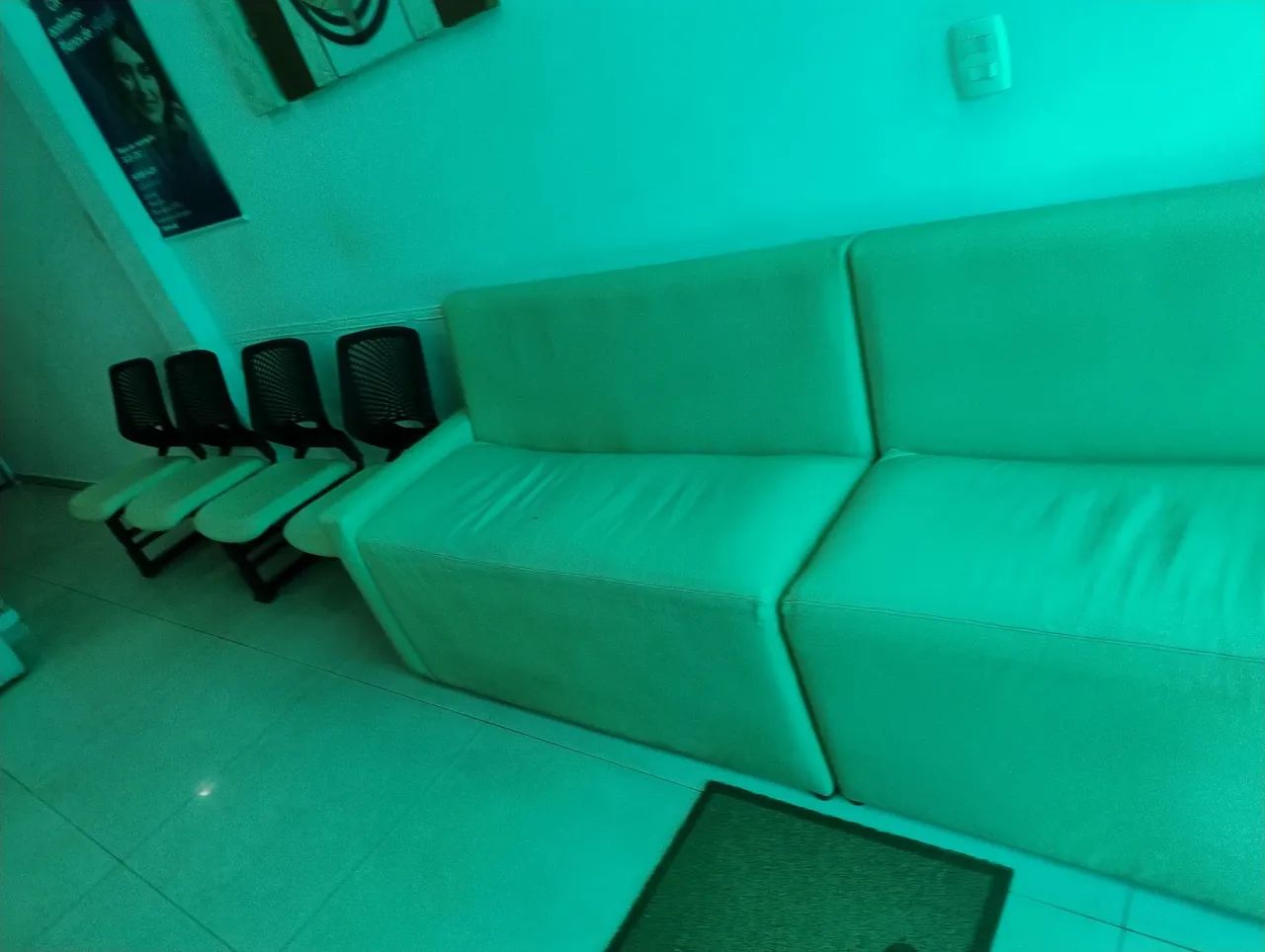 Sofás simples para sala de espera ou recepção  - Foto 4