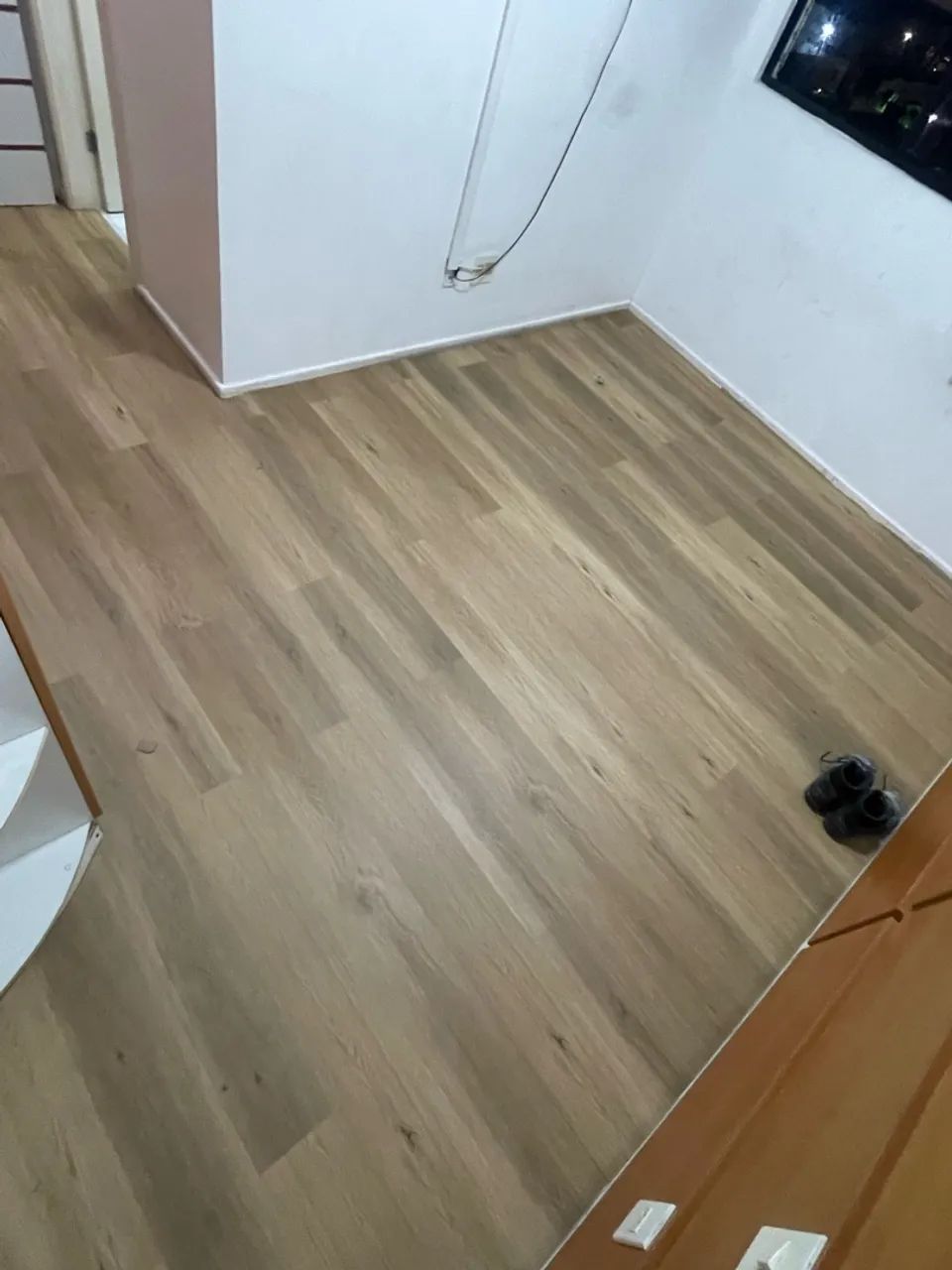 Aplicação de Piso Vinílico e Rodapés  - Foto 2