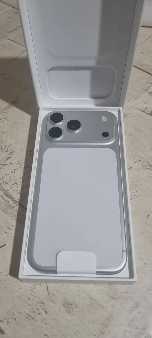 IPHONE 17 PRO MAX SILVER 512 GIGAS - Foto 3