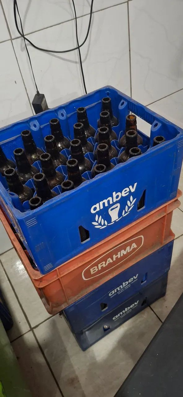 Vendo caixas de cerveja e refrigerantes com garrafas - Foto 2