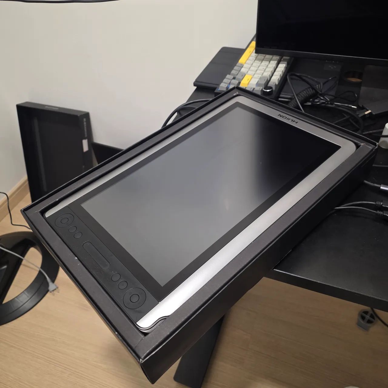 Mesa digitalizadora Huion Kamvas 16 - Foto 4