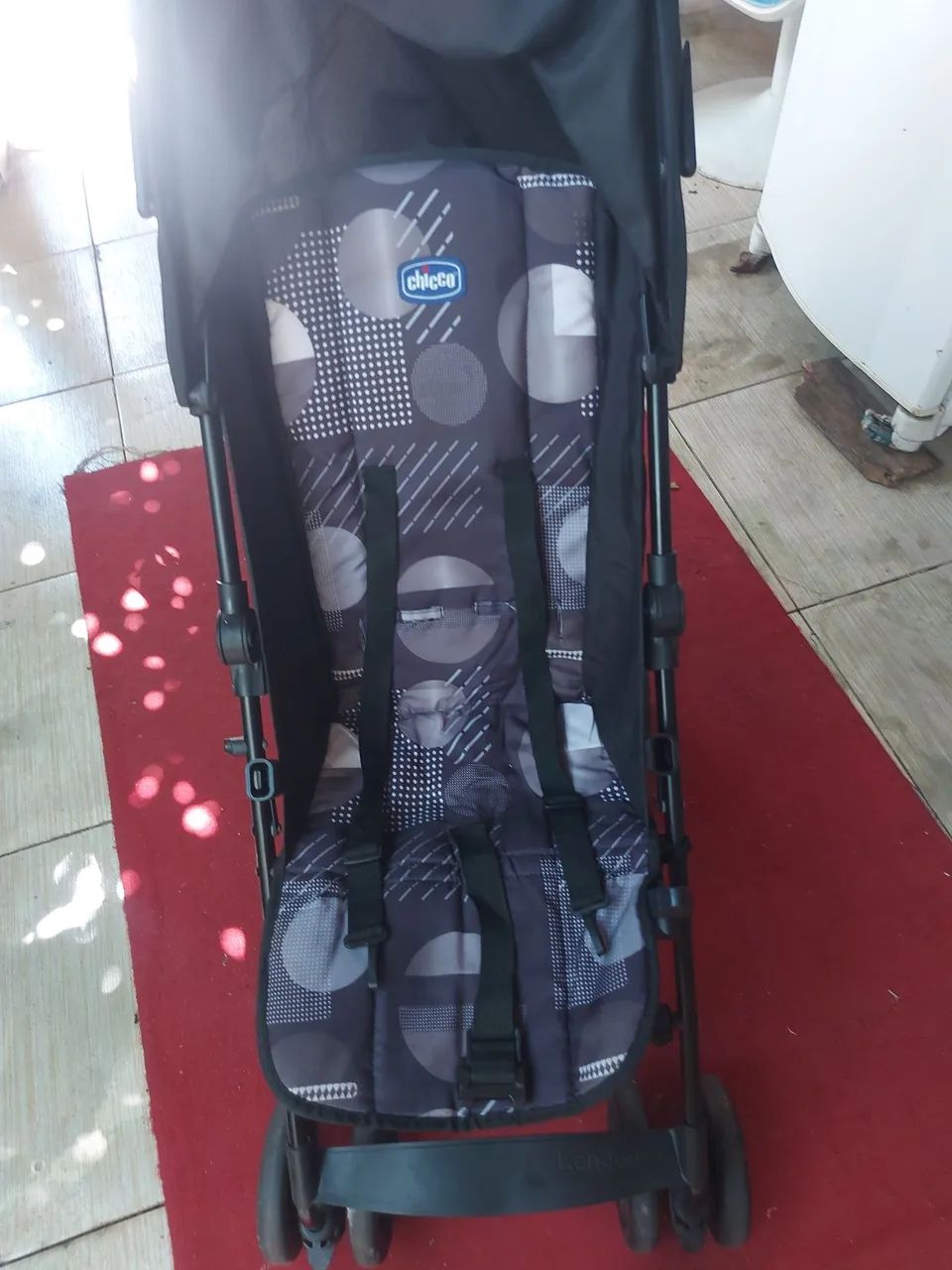 Vendo lindo carrinho de bebe em perfeito estado 